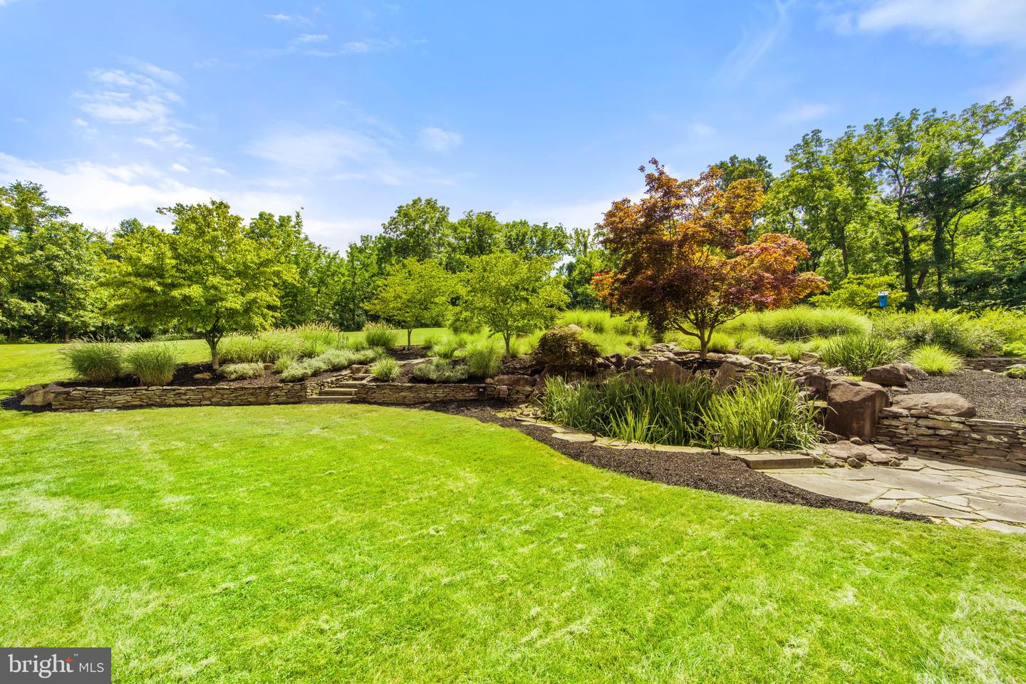 40243 FEATHERBED LN, LOVETTSVILLE, Virginia 20180, 5 Bedrooms Bedrooms, 22 Rooms Rooms,4 BathroomsBathrooms,Residential,For sale,40243 FEATHERBED LN,VALO2086380 MLS # VALO2086380