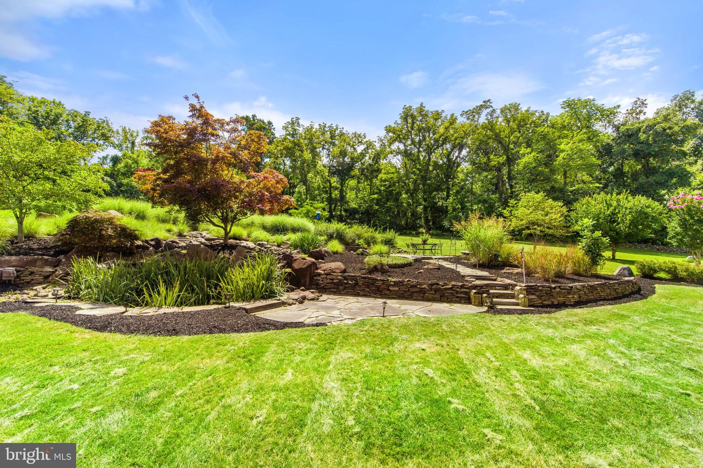 40243 FEATHERBED LN, LOVETTSVILLE, Virginia 20180, 5 Bedrooms Bedrooms, 22 Rooms Rooms,4 BathroomsBathrooms,Residential,For sale,40243 FEATHERBED LN,VALO2086380 MLS # VALO2086380