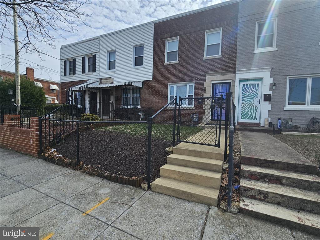 3345 DIX ST NE, WASHINGTON, District Of Columbia 20019, 2 Bedrooms Bedrooms, ,1 BathroomBathrooms,Residential,For sale,3345 DIX ST NE,DCDC2186488 MLS # DCDC2186488