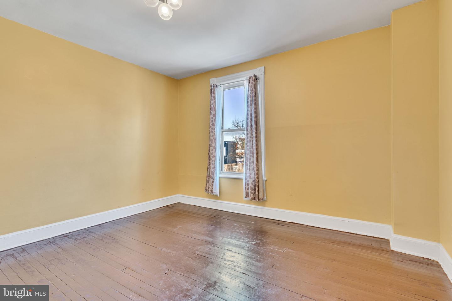 732 MORTON ST NW, WASHINGTON, District Of Columbia 20010, 7 Bedrooms Bedrooms, ,3 BathroomsBathrooms,Residential,For sale,732 MORTON ST NW,DCDC2186490 MLS # DCDC2186490