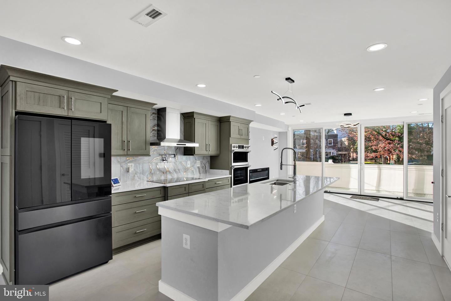 424 MISSOURI AVE NW #4, WASHINGTON, District Of Columbia 20011, 3 Bedrooms Bedrooms, ,2 BathroomsBathrooms,Residential,For sale,424 MISSOURI AVE NW #4,DCDC2150612 MLS # DCDC2150612