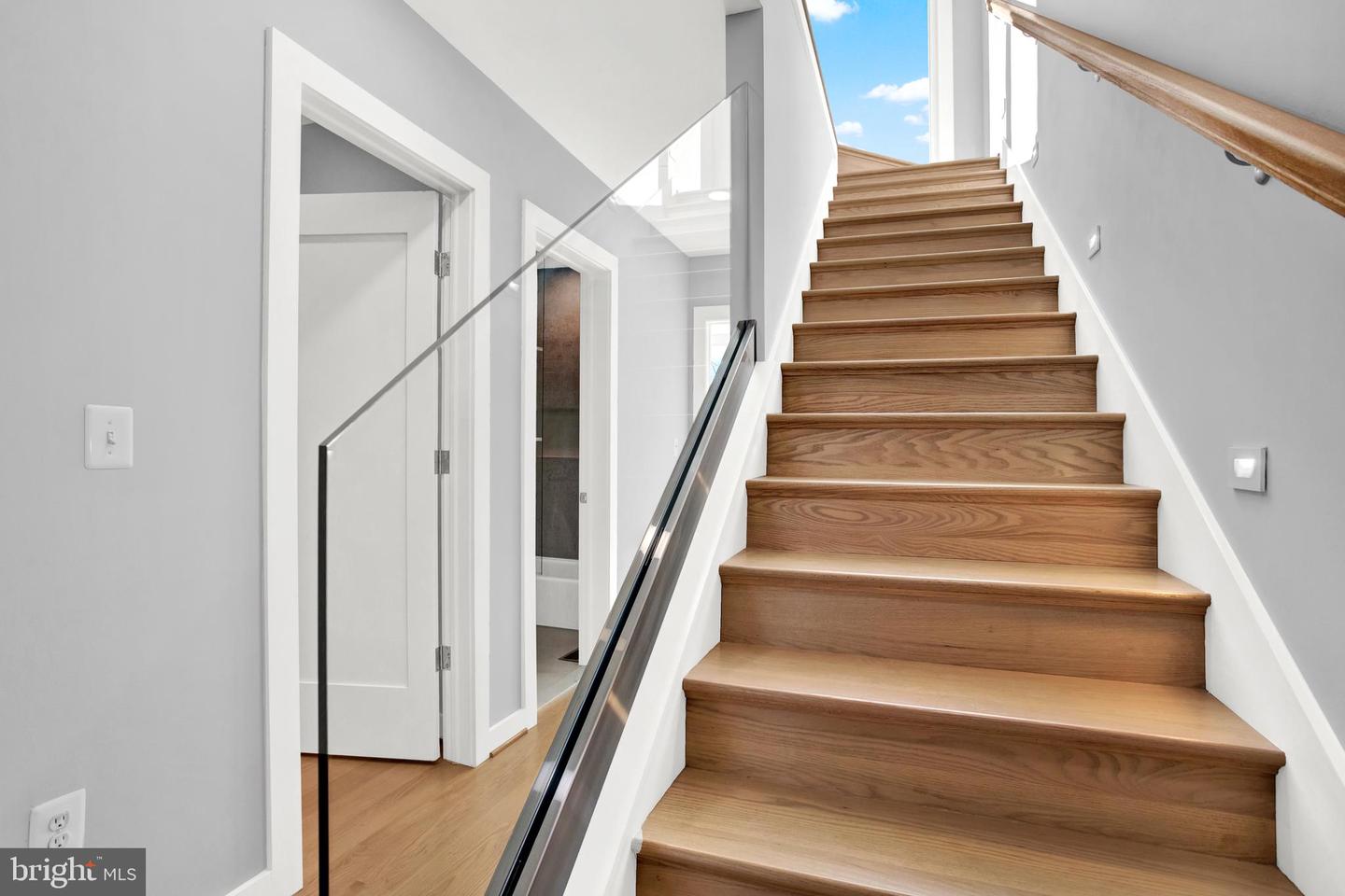 424 MISSOURI AVE NW #4, WASHINGTON, District Of Columbia 20011, 3 Bedrooms Bedrooms, ,2 BathroomsBathrooms,Residential,For sale,424 MISSOURI AVE NW #4,DCDC2150612 MLS # DCDC2150612