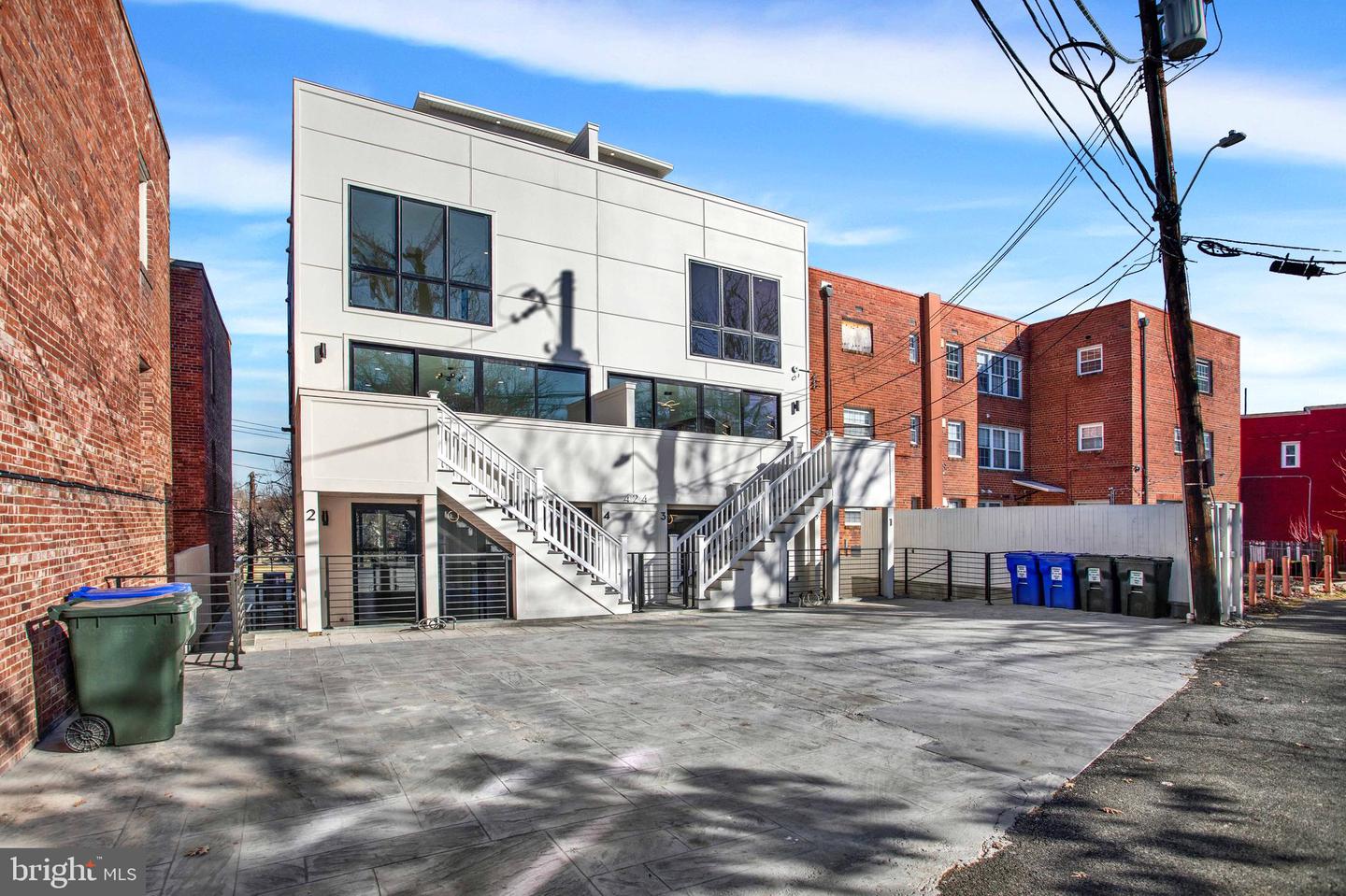 424 MISSOURI AVE NW #4, WASHINGTON, District Of Columbia 20011, 3 Bedrooms Bedrooms, ,2 BathroomsBathrooms,Residential,For sale,424 MISSOURI AVE NW #4,DCDC2150612 MLS # DCDC2150612