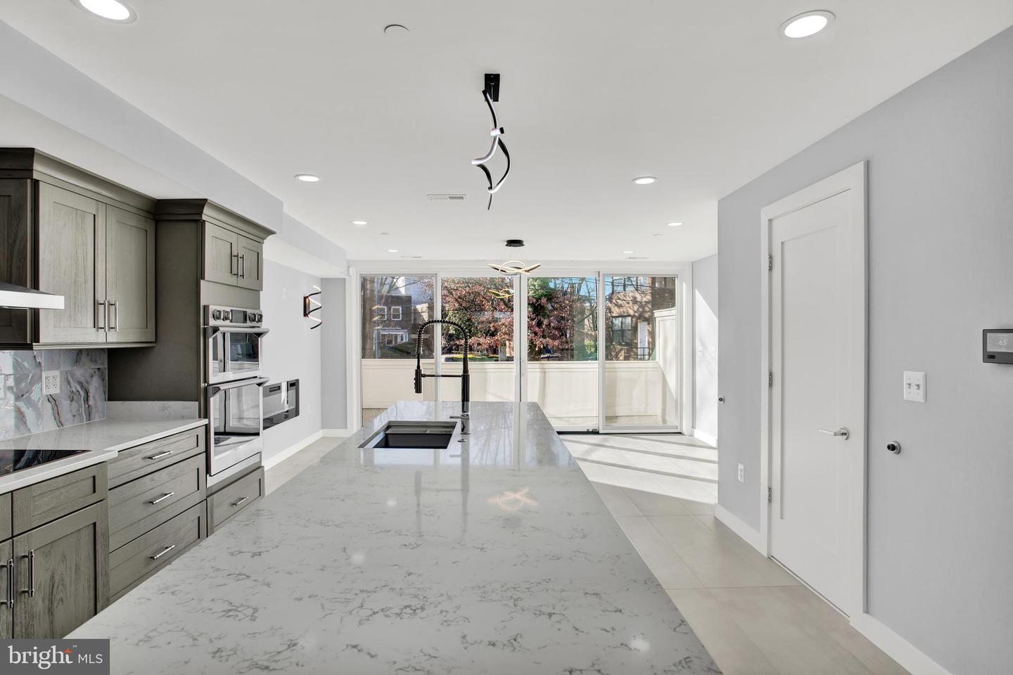 424 MISSOURI AVE NW #3, WASHINGTON, District Of Columbia 20011, 3 Bedrooms Bedrooms, ,2 BathroomsBathrooms,Residential,For sale,424 MISSOURI AVE NW #3,DCDC2150614 MLS # DCDC2150614