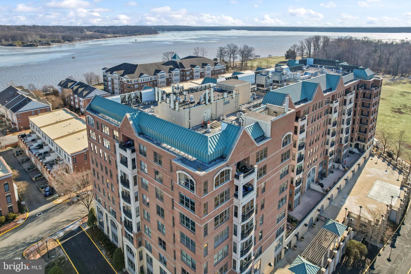 485 HARBOR SIDE ST #414, WOODBRIDGE, Virginia 22191, 2 Bedrooms Bedrooms, ,2 BathroomsBathrooms,Residential,For sale,485 HARBOR SIDE ST #414,VAPW2087538 MLS # VAPW2087538