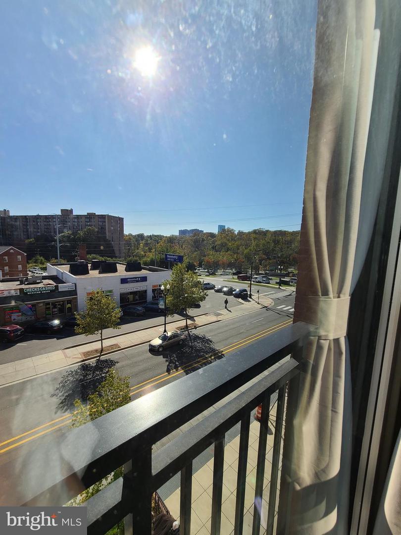 989 S BUCHANAN ST #320, ARLINGTON, Virginia 22204, 1 Bedroom Bedrooms, ,1 BathroomBathrooms,Residential,For sale,989 S BUCHANAN ST #320,VAAR2053626 MLS # VAAR2053626