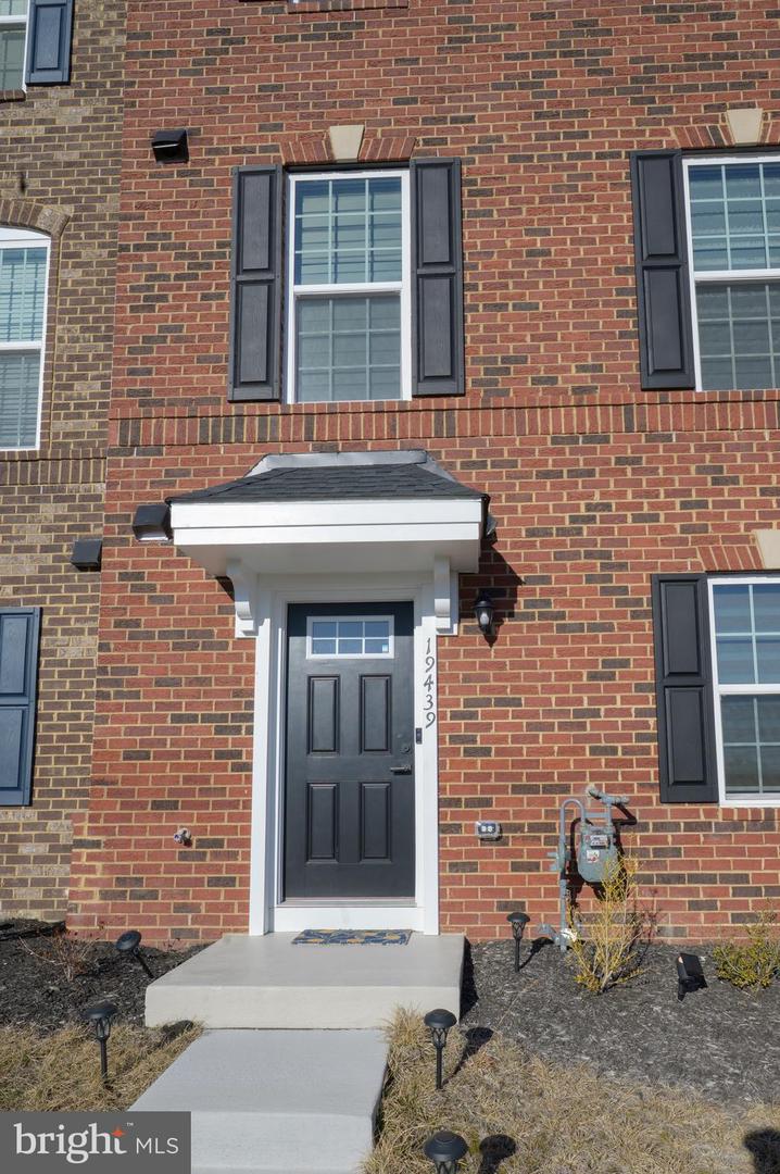 19439 SPOKAN SQ, LEESBURG, Virginia 20175, 4 Bedrooms Bedrooms, ,3 BathroomsBathrooms,Residential,For sale,19439 SPOKAN SQ,VALO2089592 MLS # VALO2089592