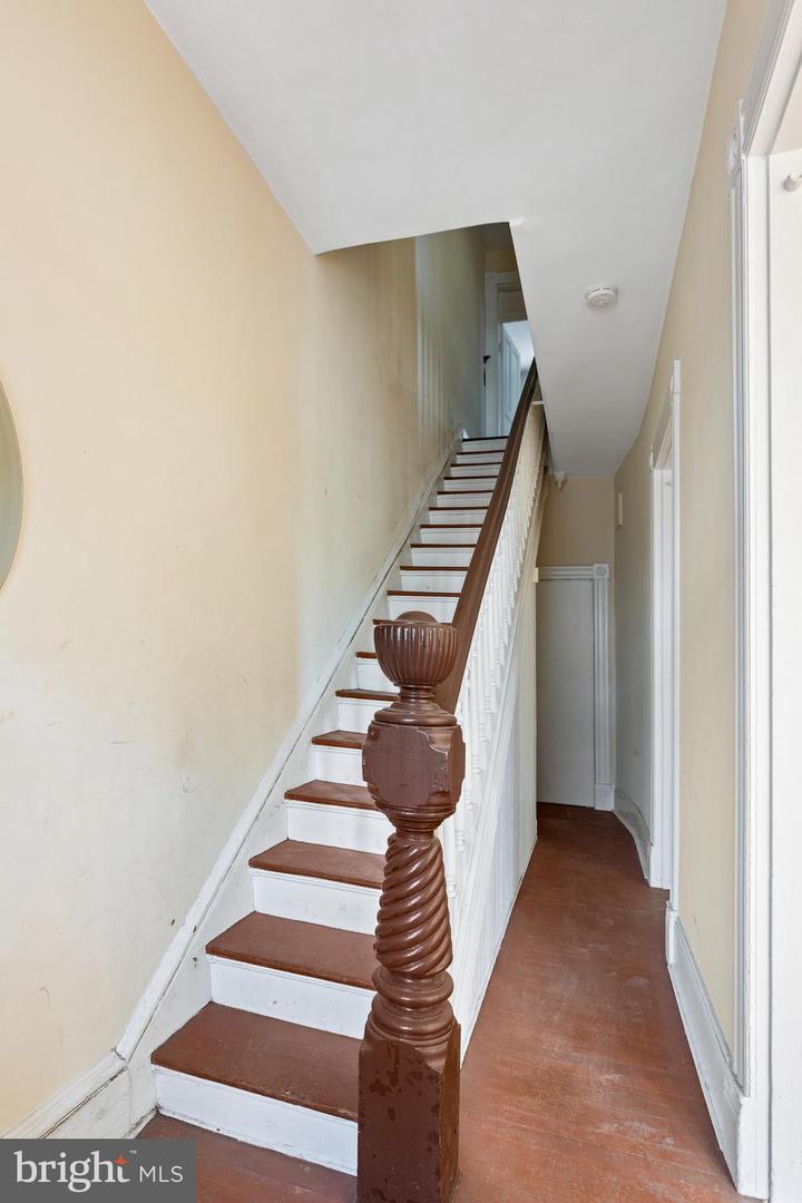 330 4TH ST SE, WASHINGTON, District Of Columbia 20003, 4 Bedrooms Bedrooms, ,2 BathroomsBathrooms,Residential,For sale,330 4TH ST SE,DCDC2186578 MLS # DCDC2186578