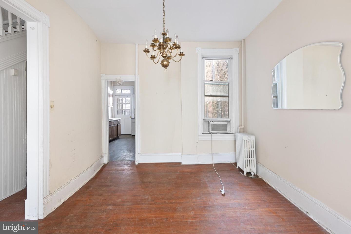 330 4TH ST SE, WASHINGTON, District Of Columbia 20003, 4 Bedrooms Bedrooms, ,2 BathroomsBathrooms,Residential,For sale,330 4TH ST SE,DCDC2186578 MLS # DCDC2186578