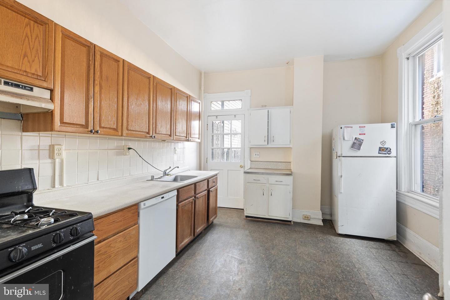330 4TH ST SE, WASHINGTON, District Of Columbia 20003, 4 Bedrooms Bedrooms, ,2 BathroomsBathrooms,Residential,For sale,330 4TH ST SE,DCDC2186578 MLS # DCDC2186578