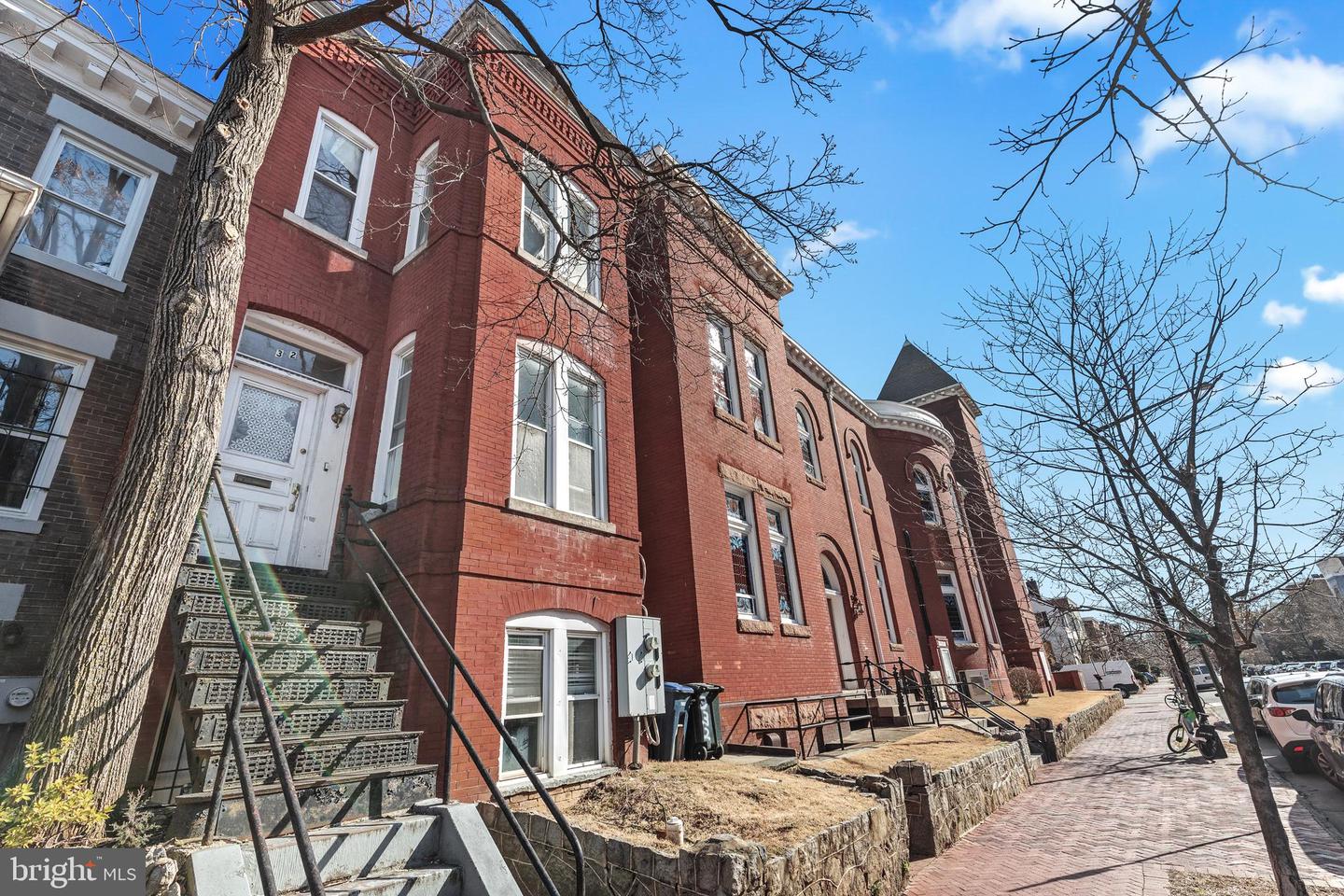 330 4TH ST SE, WASHINGTON, District Of Columbia 20003, 4 Bedrooms Bedrooms, ,2 BathroomsBathrooms,Residential,For sale,330 4TH ST SE,DCDC2186578 MLS # DCDC2186578