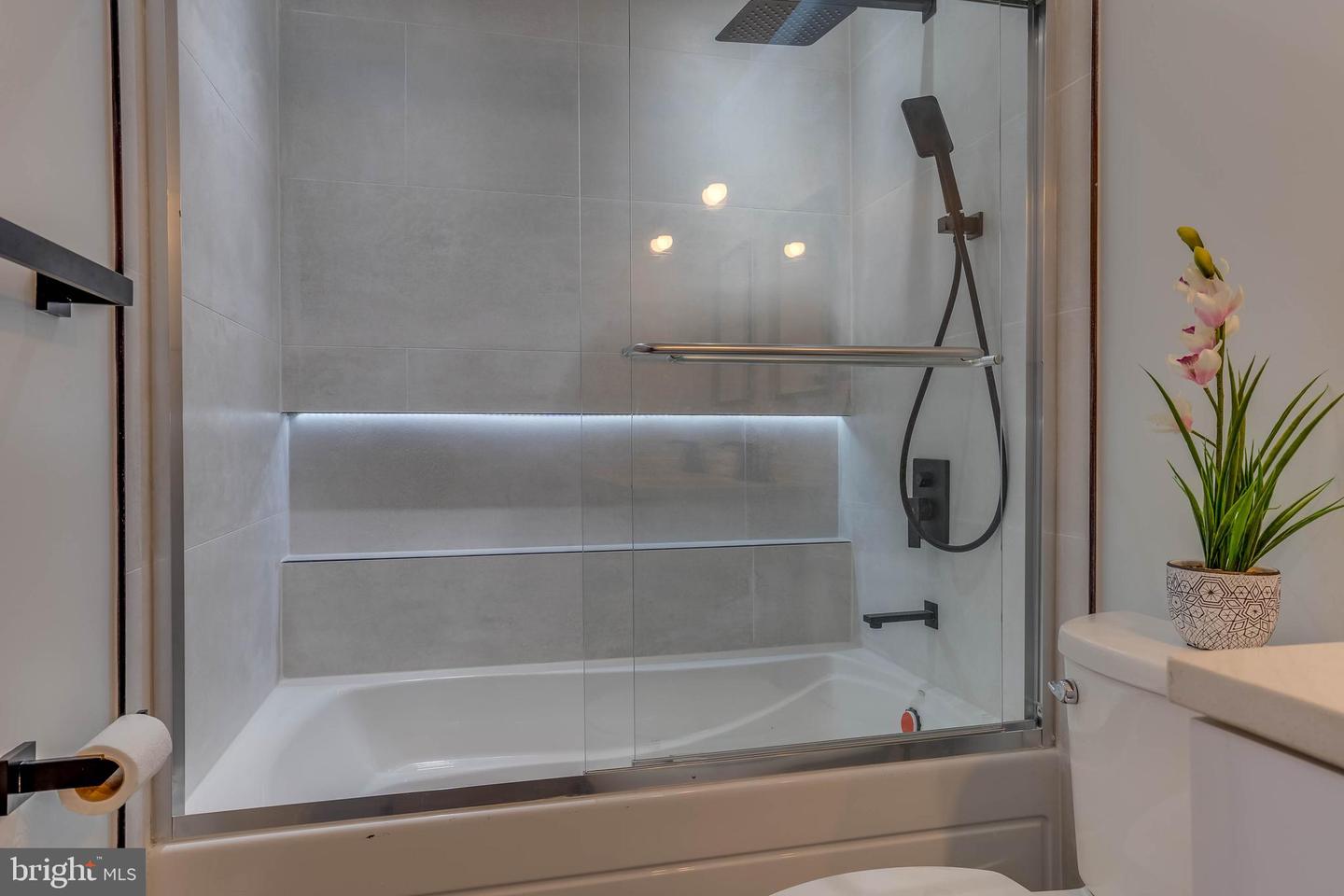 50 O ST NW, WASHINGTON, District Of Columbia 20001, 4 Bedrooms Bedrooms, 12 Rooms Rooms,4 BathroomsBathrooms,Residential,For sale,50 O ST NW,DCDC2186534 MLS # DCDC2186534