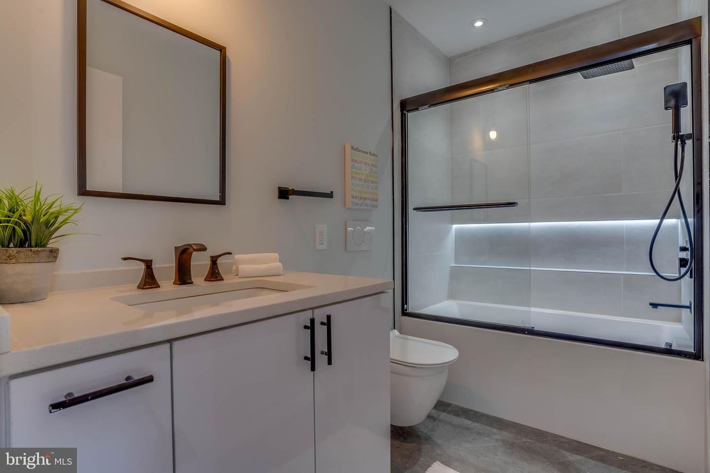 50 O ST NW, WASHINGTON, District Of Columbia 20001, 4 Bedrooms Bedrooms, 12 Rooms Rooms,4 BathroomsBathrooms,Residential,For sale,50 O ST NW,DCDC2186534 MLS # DCDC2186534