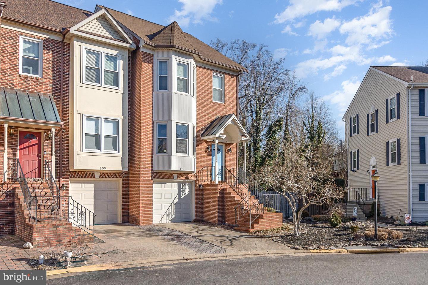 911 SHAW CT, FREDERICKSBURG, Virginia 22405, 2 Bedrooms Bedrooms, ,2 BathroomsBathrooms,Residential,For sale,911 SHAW CT,VAST2035464 MLS # VAST2035464