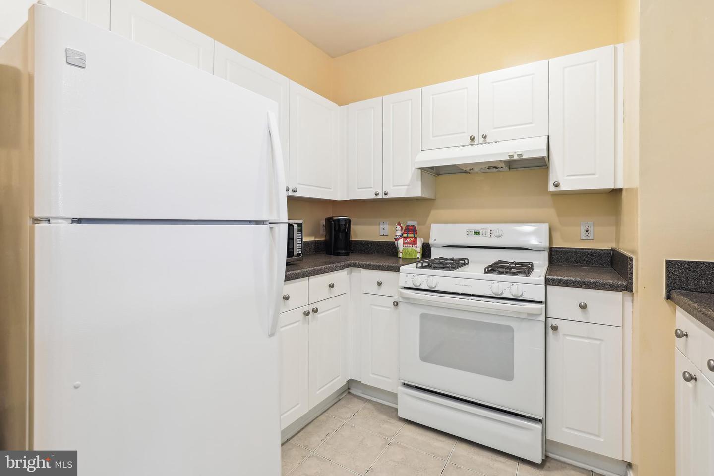 3851 ARISTOTLE CT #318, FAIRFAX, Virginia 22030, 1 Bedroom Bedrooms, ,1 BathroomBathrooms,Residential,For sale,3851 ARISTOTLE CT #318,VAFX2217968 MLS # VAFX2217968