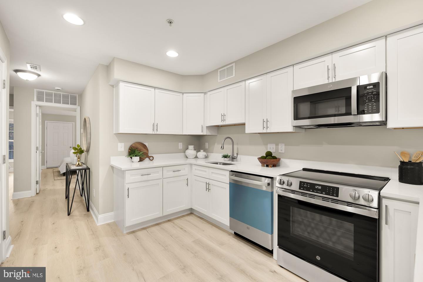 1753 W ST SE #B, WASHINGTON, District Of Columbia 20020, 2 Bedrooms Bedrooms, ,2 BathroomsBathrooms,Residential,For sale,1753 W ST SE #B,DCDC2183250 MLS # DCDC2183250