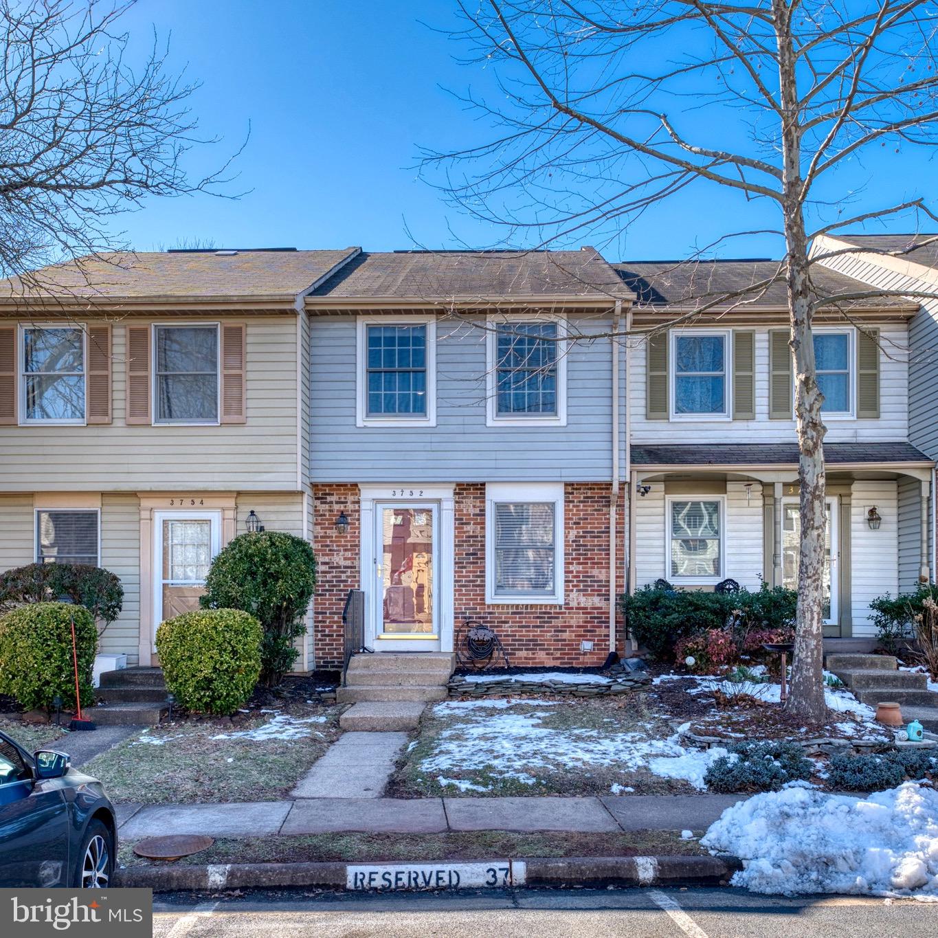 3752 SUDLEY FORD CT, FAIRFAX, Virginia 22033, 2 Bedrooms Bedrooms, 4 Rooms Rooms,2 BathroomsBathrooms,Residential,For sale,3752 SUDLEY FORD CT,VAFX2222080 MLS # VAFX2222080