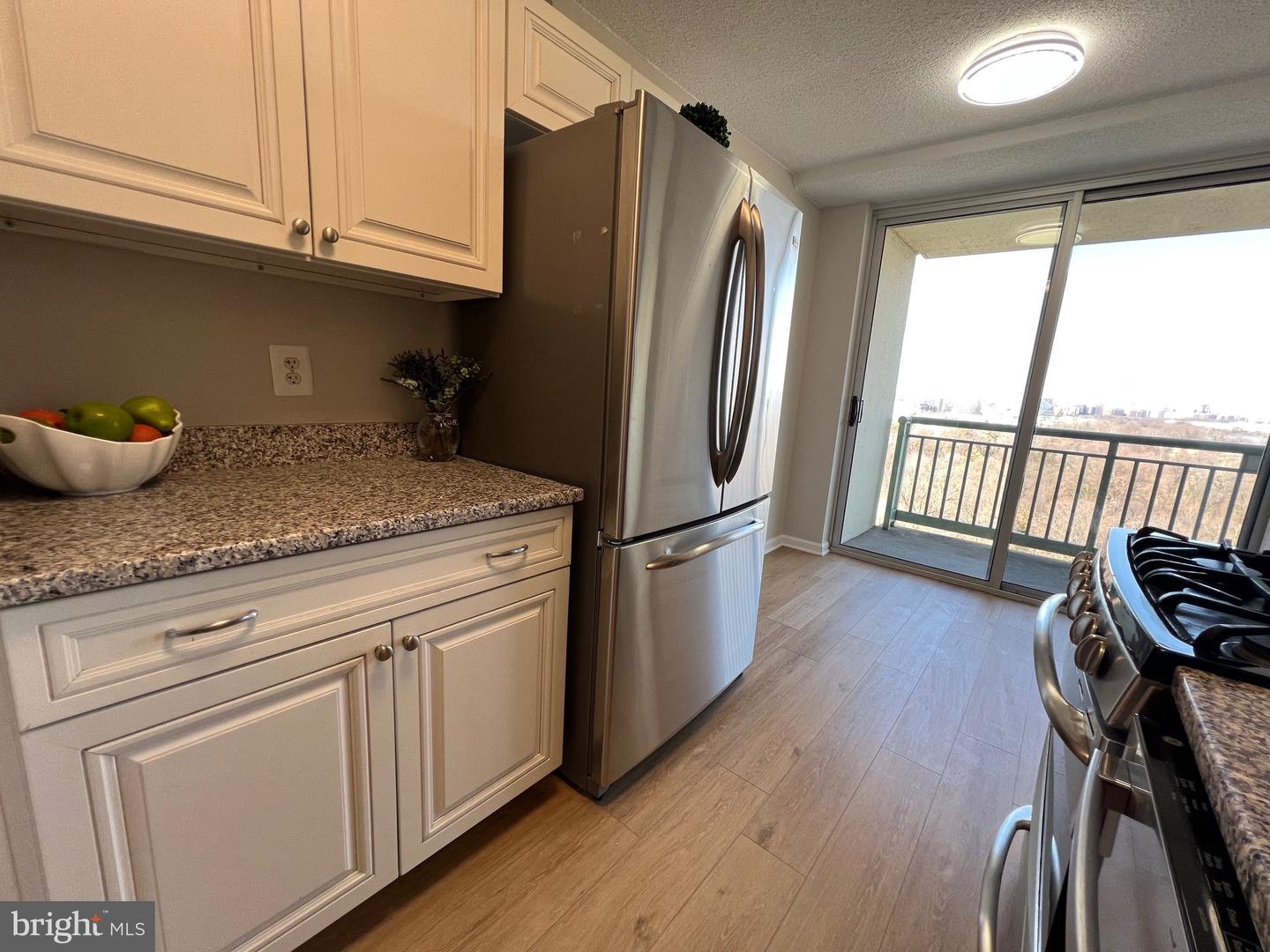 501 SLATERS LN #1115, ALEXANDRIA, Virginia 22314, 2 Bedrooms Bedrooms, ,2 BathroomsBathrooms,Residential,For sale,501 SLATERS LN #1115,VAAX2041886 MLS # VAAX2041886