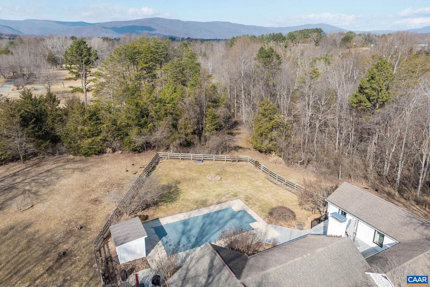 2795 PEA RIDGE RD, CHARLOTTESVILLE, Virginia 22901, 4 Bedrooms Bedrooms, ,2 BathroomsBathrooms,Residential,For sale,2795 PEA RIDGE RD,661034 MLS # 661034