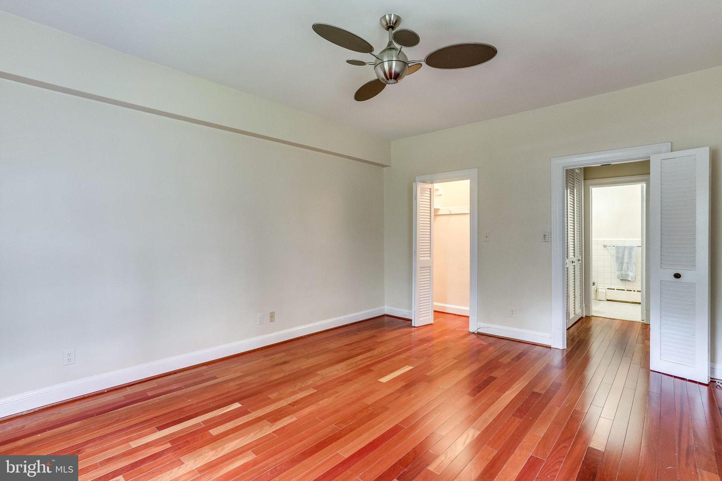 4000 CATHEDRAL AVE NW #124B, WASHINGTON, District Of Columbia 20016, 1 Bedroom Bedrooms, 4 Rooms Rooms,1 BathroomBathrooms,Residential,For sale,4000 CATHEDRAL AVE NW #124B,DCDC2186882 MLS # DCDC2186882