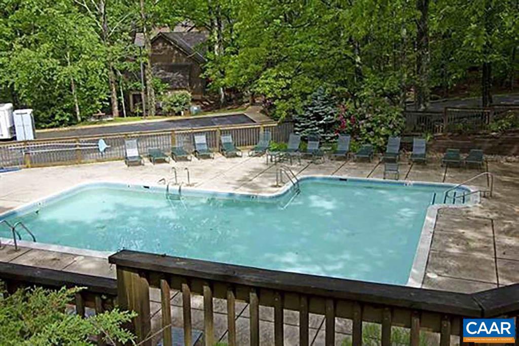 758 LAURELWOOD CONDOS, WINTERGREEN RESORT, Virginia 22967, 1 Bedroom Bedrooms, ,1 BathroomBathrooms,Residential,For sale,758 LAURELWOOD CONDOS,661234 MLS # 661234