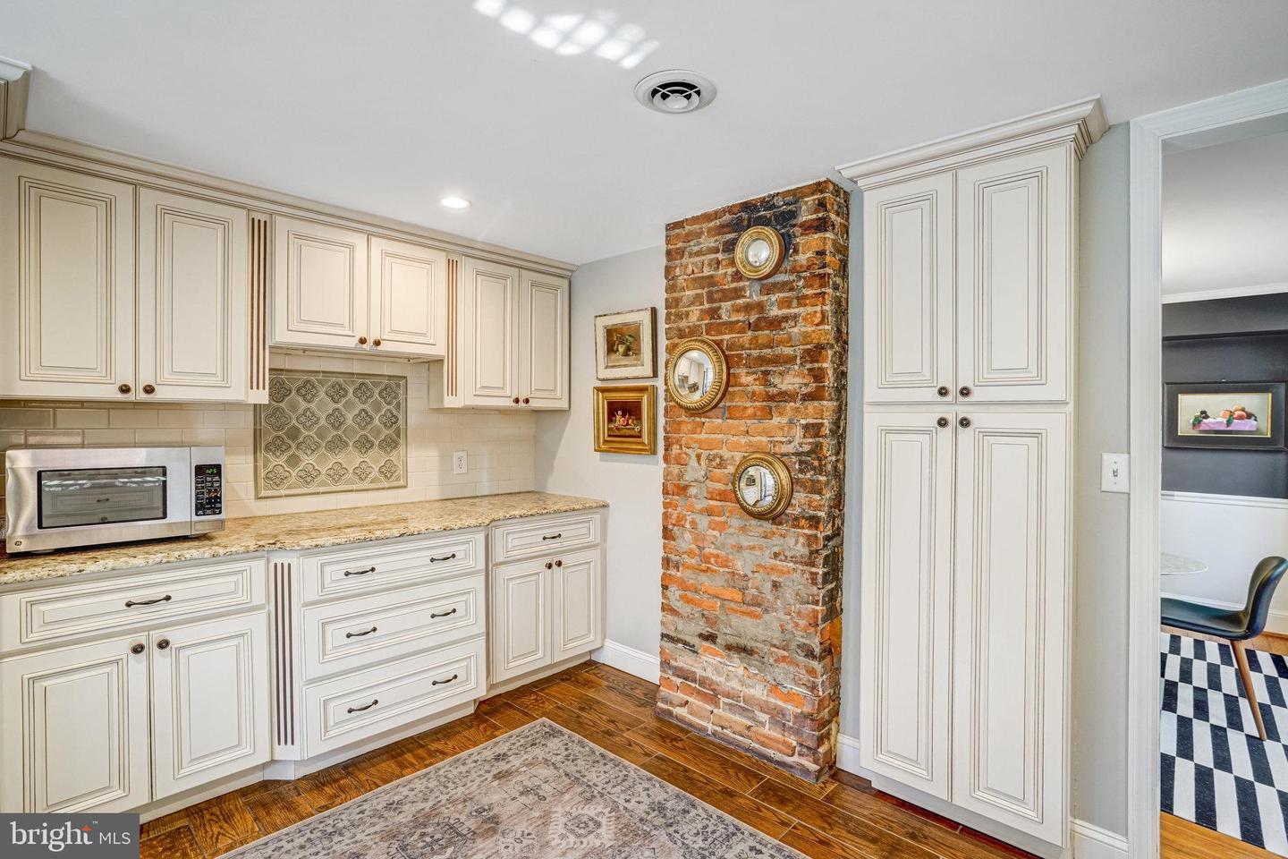 321 S PITT ST, ALEXANDRIA, Virginia 22314, 3 Bedrooms Bedrooms, ,4 BathroomsBathrooms,Residential,For sale,321 S PITT ST,VAAX2041820 MLS # VAAX2041820