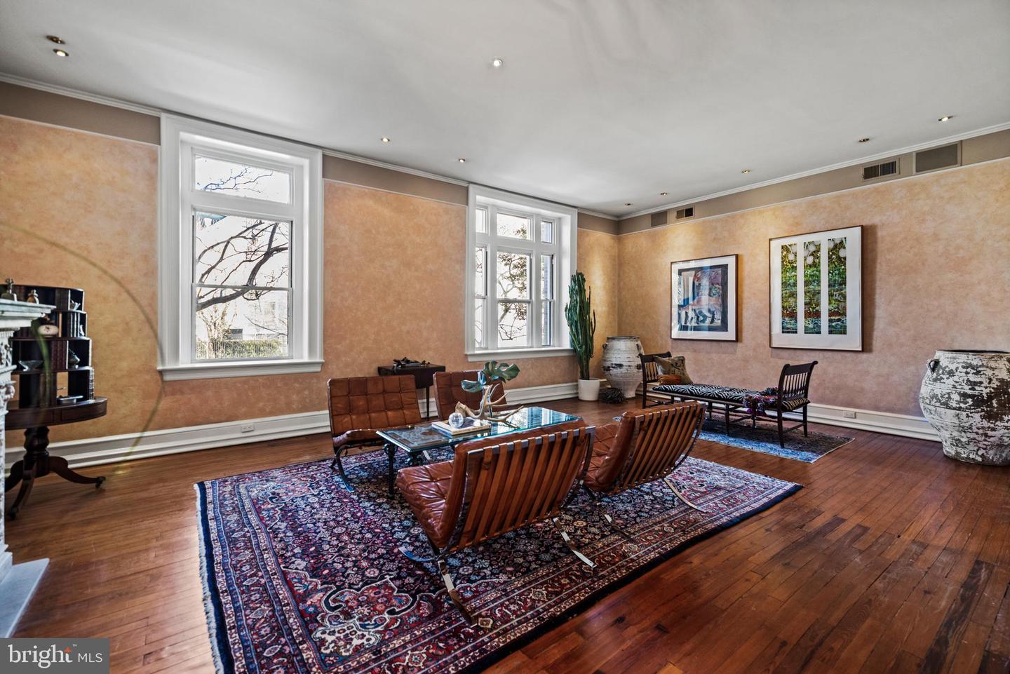 2022 COLUMBIA RD NW #102, WASHINGTON, District Of Columbia 20009, 2 Bedrooms Bedrooms, ,2 BathroomsBathrooms,Residential,For sale,2022 COLUMBIA RD NW #102,DCDC2185710 MLS # DCDC2185710