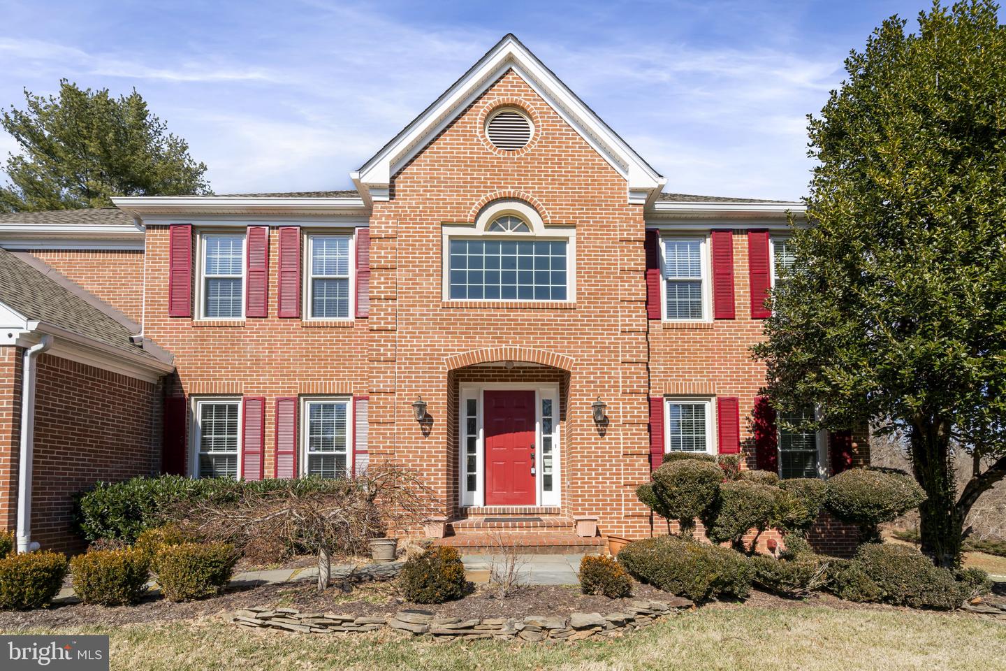 9900 ROSEWOOD HILL CIR, VIENNA, Virginia 22182, 5 Bedrooms Bedrooms, ,4 BathroomsBathrooms,Residential,For sale,9900 ROSEWOOD HILL CIR,VAFX2222474 MLS # VAFX2222474