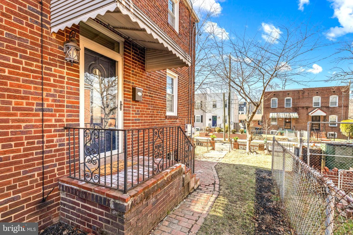 125 46TH PL NE, WASHINGTON, District Of Columbia 20019, 3 Bedrooms Bedrooms, ,2 BathroomsBathrooms,Residential,For sale,125 46TH PL NE,DCDC2185950 MLS # DCDC2185950