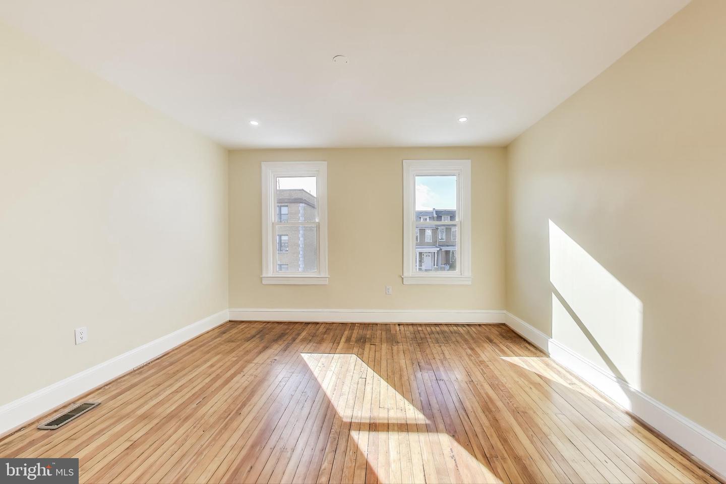 3115 WARDER ST NW, WASHINGTON, District Of Columbia 20010, 3 Bedrooms Bedrooms, ,1 BathroomBathrooms,Residential,For sale,3115 WARDER ST NW,DCDC2186000 MLS # DCDC2186000