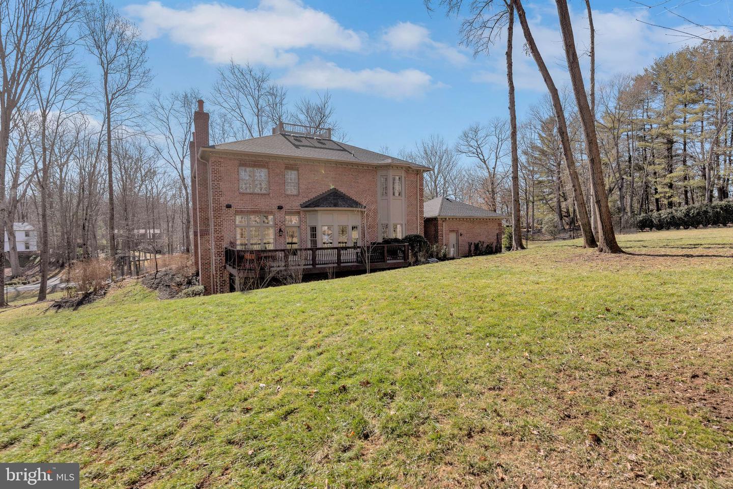 10420 ADEL RD, OAKTON, Virginia 22124, 4 Bedrooms Bedrooms, ,4 BathroomsBathrooms,Residential,For sale,10420 ADEL RD,VAFX2222888 MLS # VAFX2222888