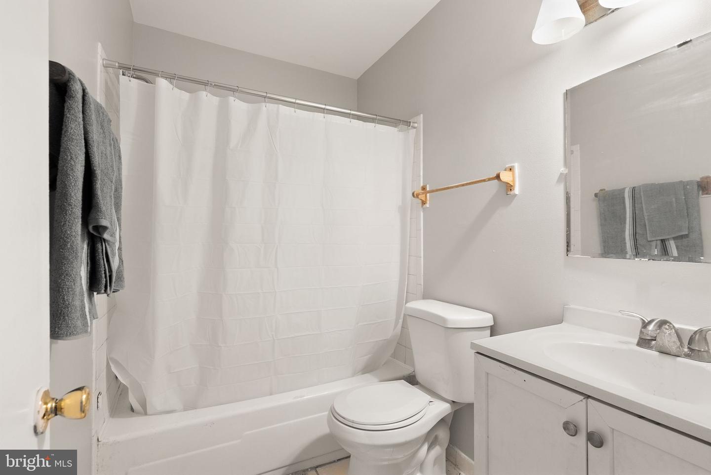 1952 MARINER LN, WOODBRIDGE, Virginia 22192, 3 Bedrooms Bedrooms, ,3 BathroomsBathrooms,Residential,For sale,1952 MARINER LN,VAPW2088104 MLS # VAPW2088104