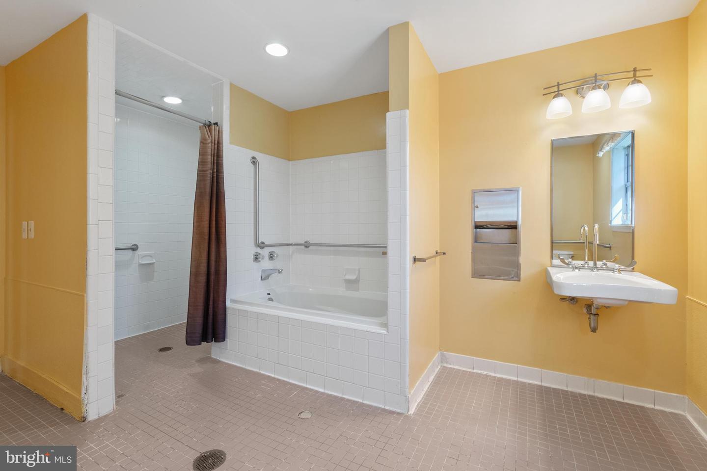1230 CONGRESS ST SE, WASHINGTON, District Of Columbia 20032, 6 Bedrooms Bedrooms, ,2 BathroomsBathrooms,Residential,For sale,1230 CONGRESS ST SE,DCDC2186140 MLS # DCDC2186140