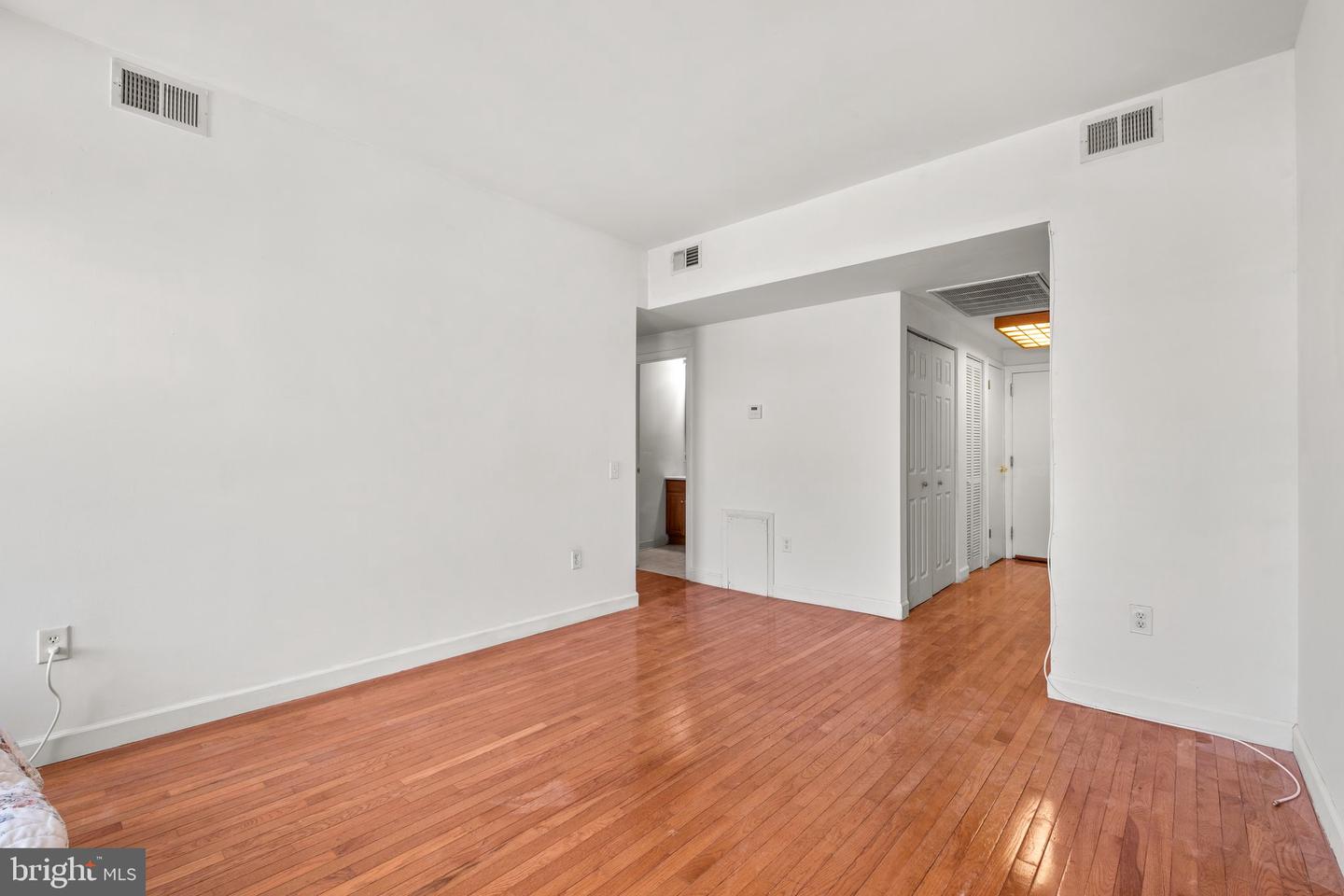1763 COLUMBIA RD NW #510, WASHINGTON, District Of Columbia 20009, 1 Bedroom Bedrooms, ,1 BathroomBathrooms,Residential,For sale,1763 COLUMBIA RD NW #510,DCDC2186346 MLS # DCDC2186346