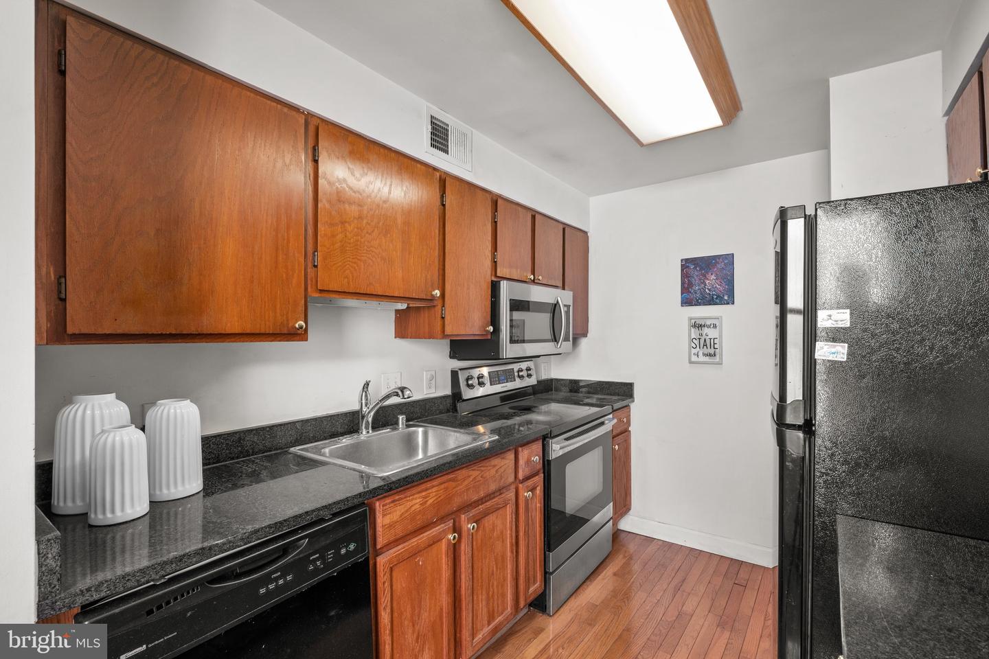 1763 COLUMBIA RD NW #510, WASHINGTON, District Of Columbia 20009, 1 Bedroom Bedrooms, ,1 BathroomBathrooms,Residential,For sale,1763 COLUMBIA RD NW #510,DCDC2186346 MLS # DCDC2186346