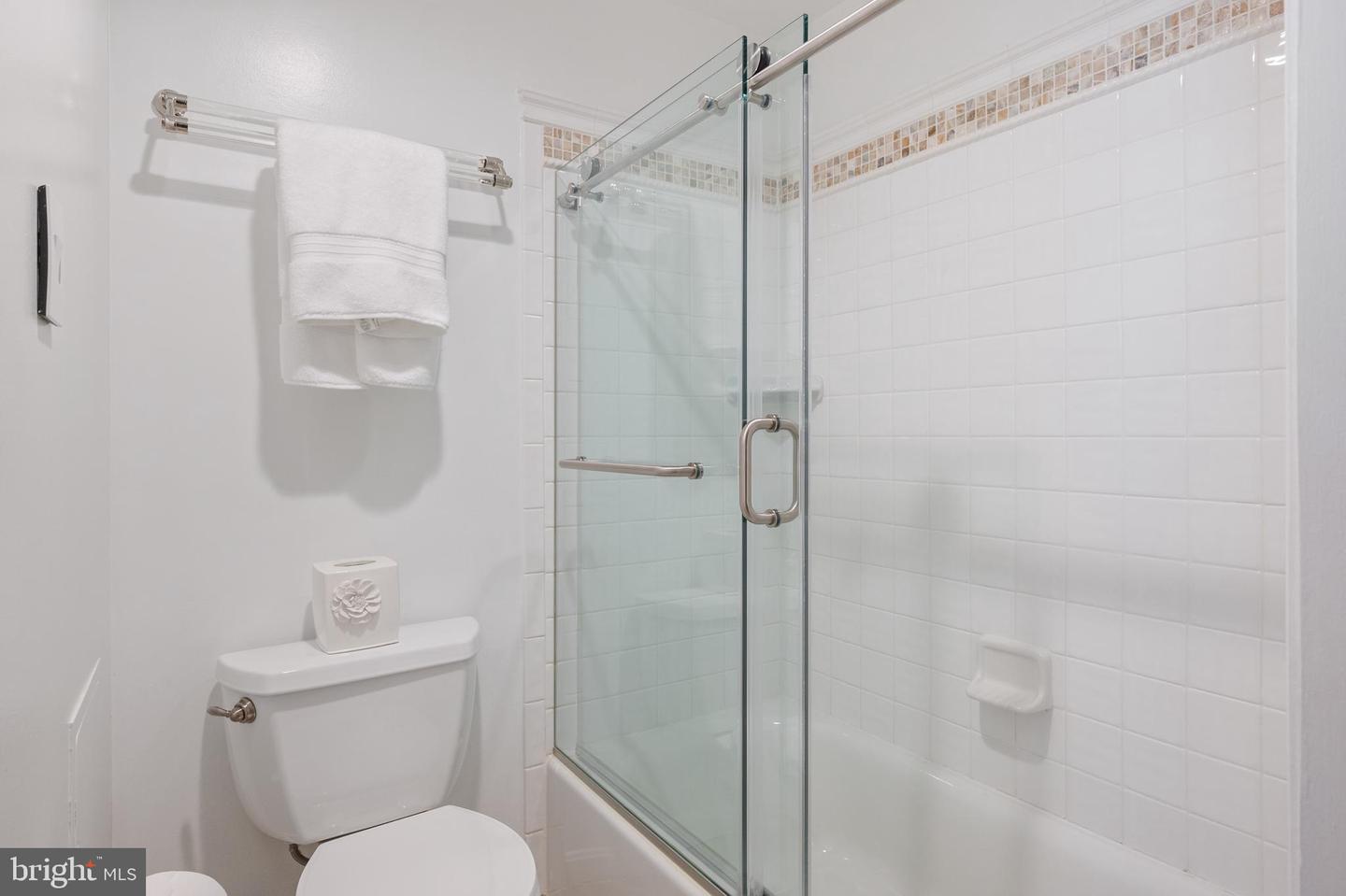 309 S COLUMBUS ST, ALEXANDRIA, Virginia 22314, 2 Bedrooms Bedrooms, ,1 BathroomBathrooms,Residential,For sale,309 S COLUMBUS ST,VAAX2042056 MLS # VAAX2042056