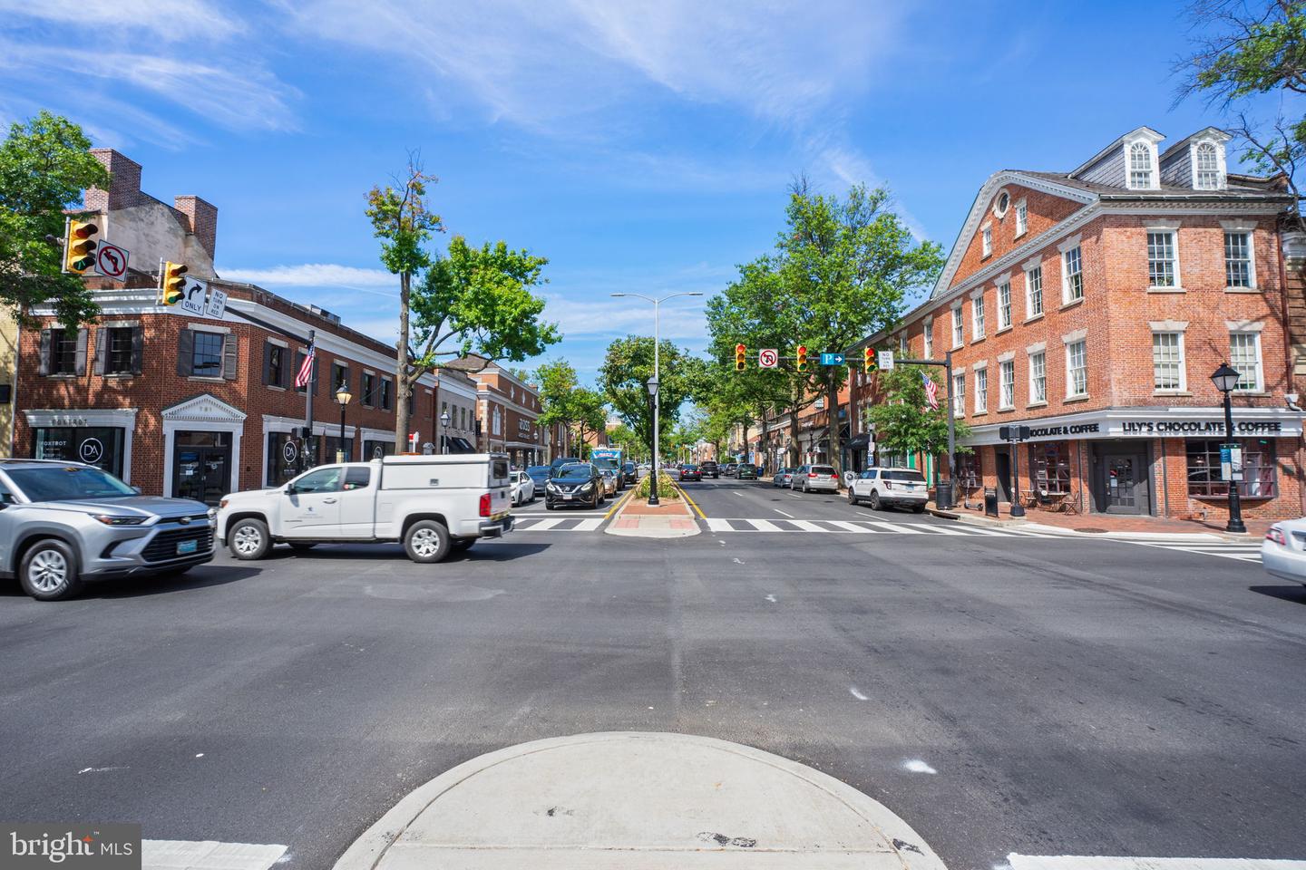 3327 VALLEY DR #702, ALEXANDRIA, Virginia 22302, 2 Bedrooms Bedrooms, ,1 BathroomBathrooms,Residential,For sale,3327 VALLEY DR #702,VAAX2042100 MLS # VAAX2042100