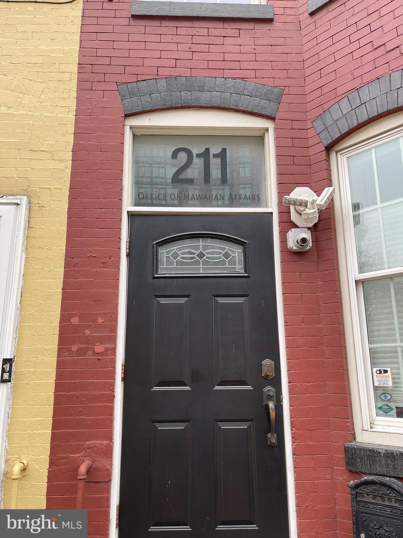 211 K ST NE, WASHINGTON, District Of Columbia 20002, ,Residential,For sale,211 K ST NE,DCDC2186800 MLS # DCDC2186800