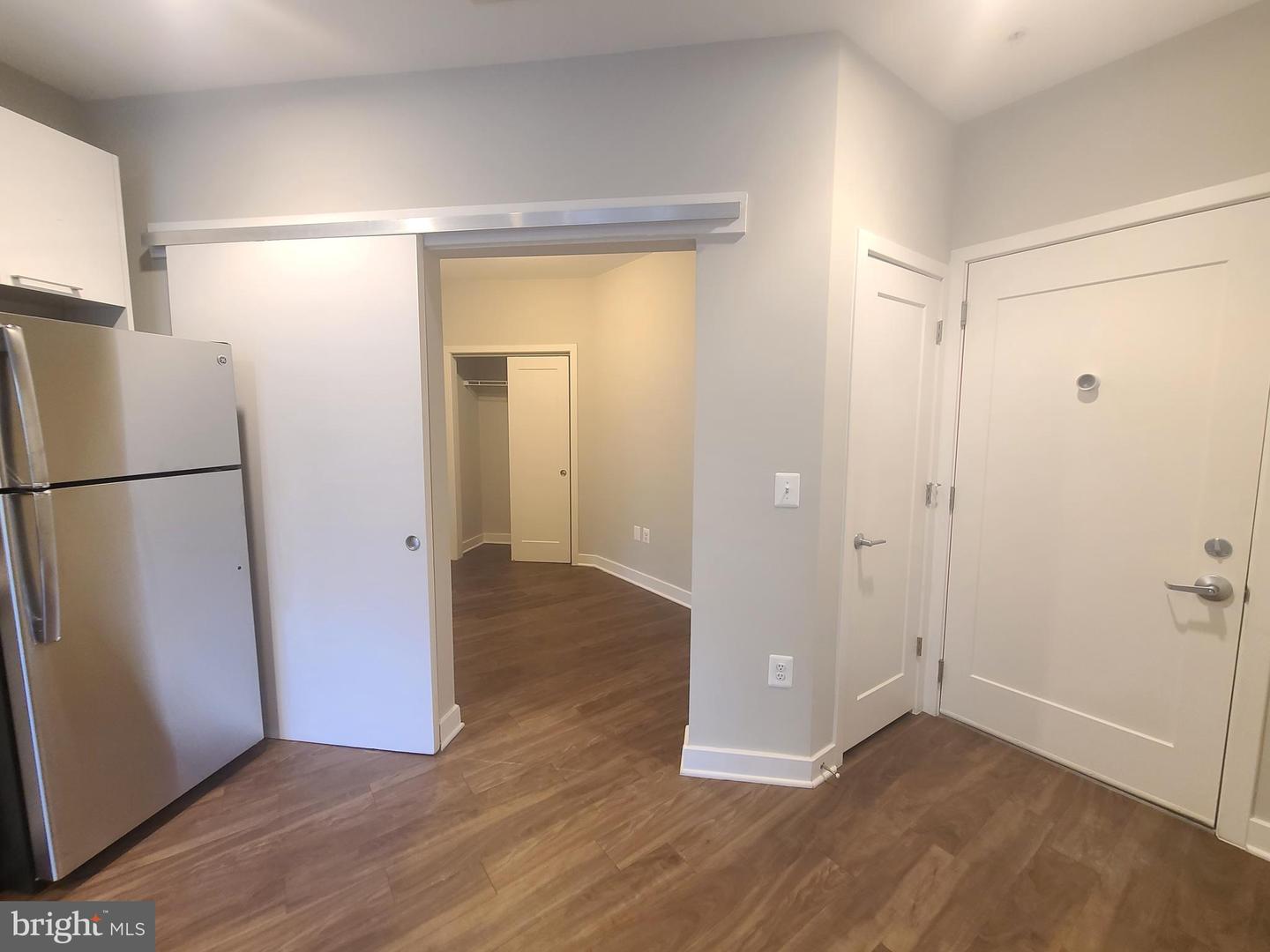 989 S BUCHANAN ST #208, ARLINGTON, Virginia 22204, 1 Bedroom Bedrooms, ,1 BathroomBathrooms,Residential,For sale,989 S BUCHANAN ST #208,VAAR2053834 MLS # VAAR2053834