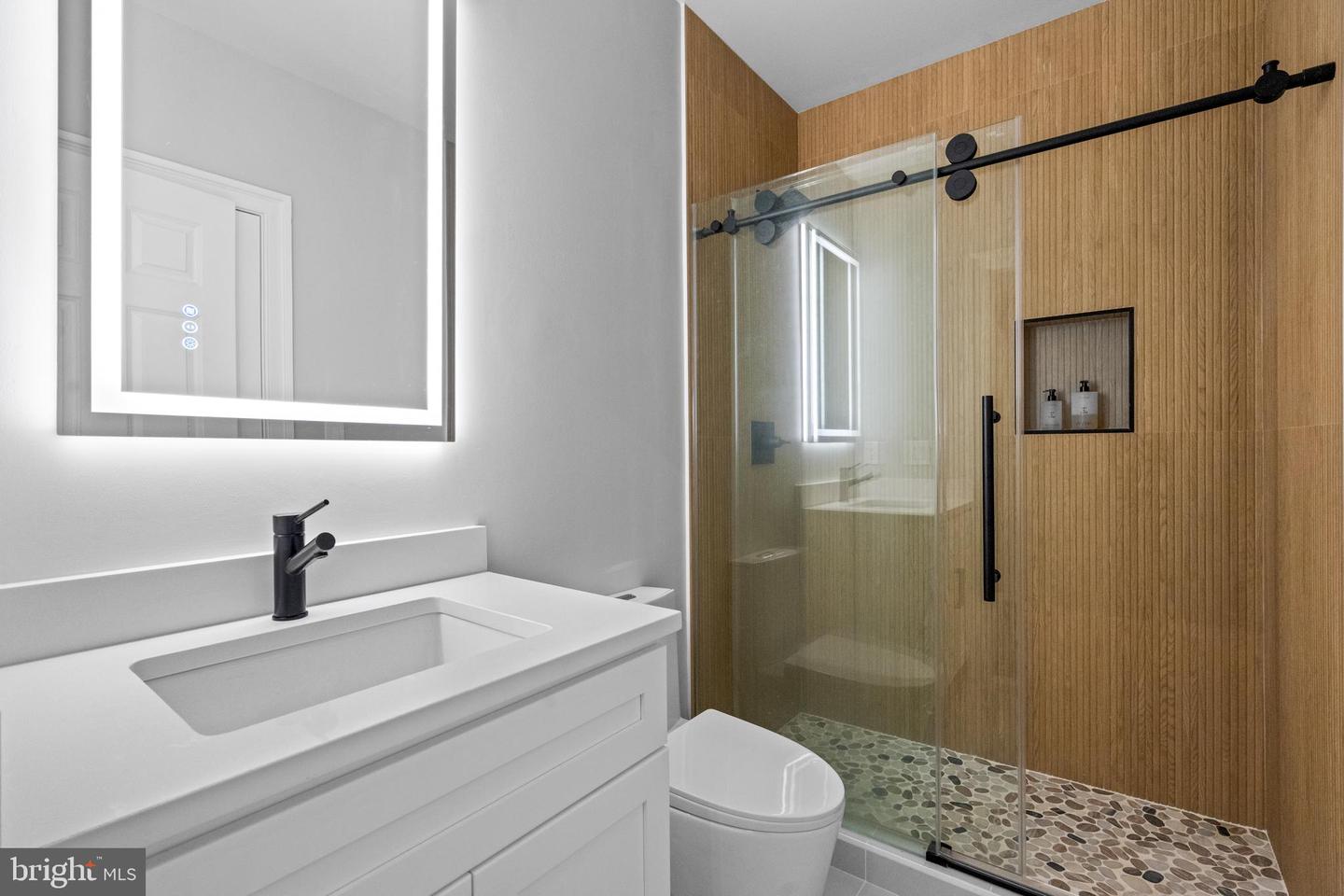 4020 N RANDOLPH ST, ARLINGTON, Virginia 22207, 5 Bedrooms Bedrooms, ,4 BathroomsBathrooms,Residential,For sale,4020 N RANDOLPH ST,VAAR2053842 MLS # VAAR2053842