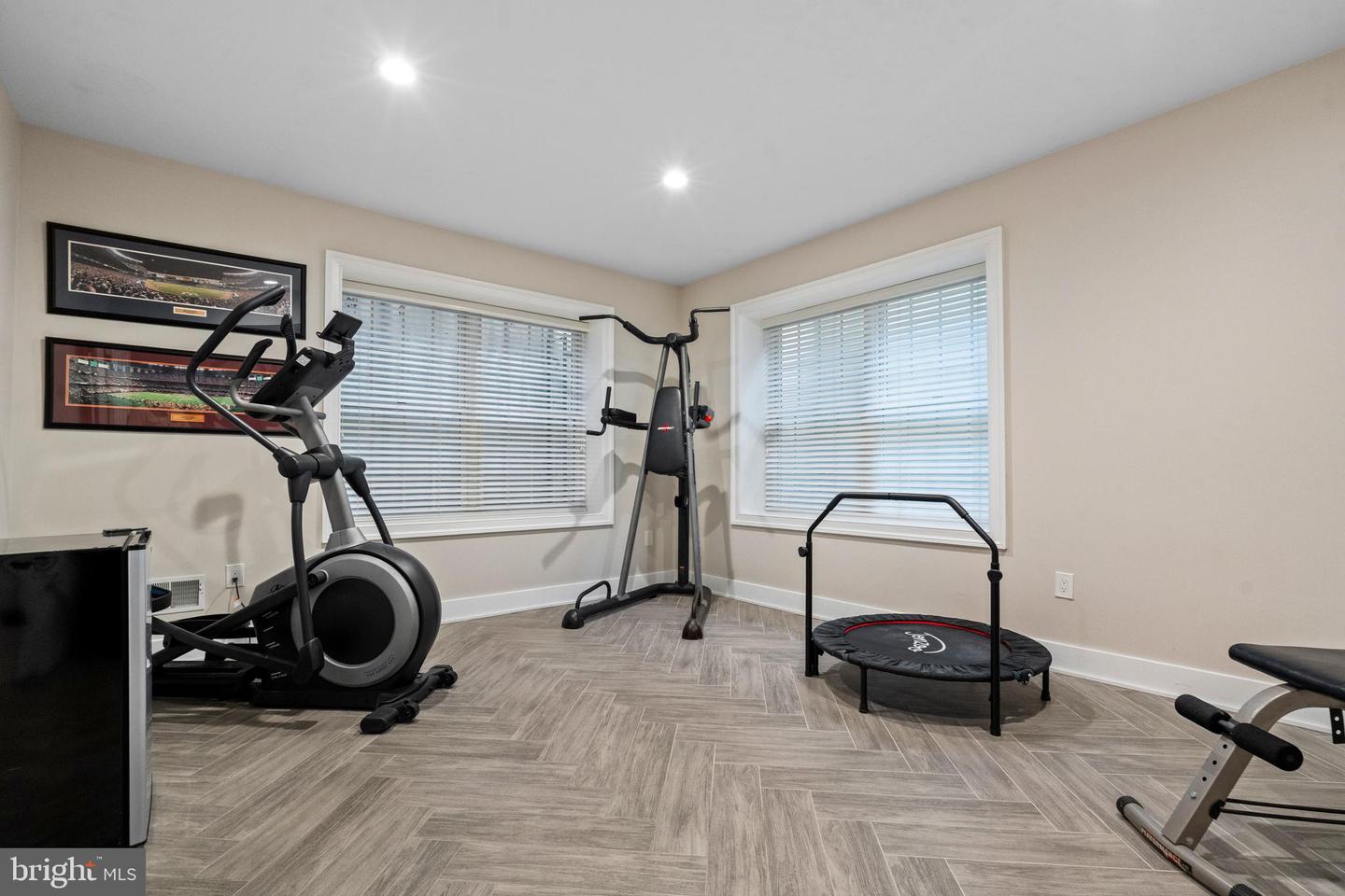 4020 N RANDOLPH ST, ARLINGTON, Virginia 22207, 5 Bedrooms Bedrooms, ,4 BathroomsBathrooms,Residential,For sale,4020 N RANDOLPH ST,VAAR2053842 MLS # VAAR2053842