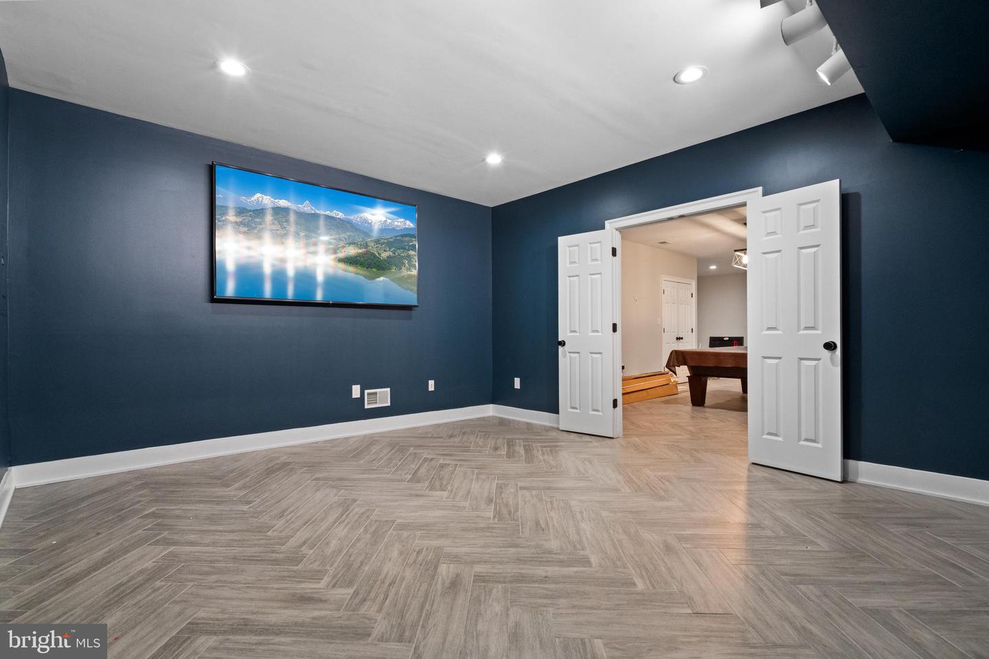 4020 N RANDOLPH ST, ARLINGTON, Virginia 22207, 5 Bedrooms Bedrooms, ,4 BathroomsBathrooms,Residential,For sale,4020 N RANDOLPH ST,VAAR2053842 MLS # VAAR2053842