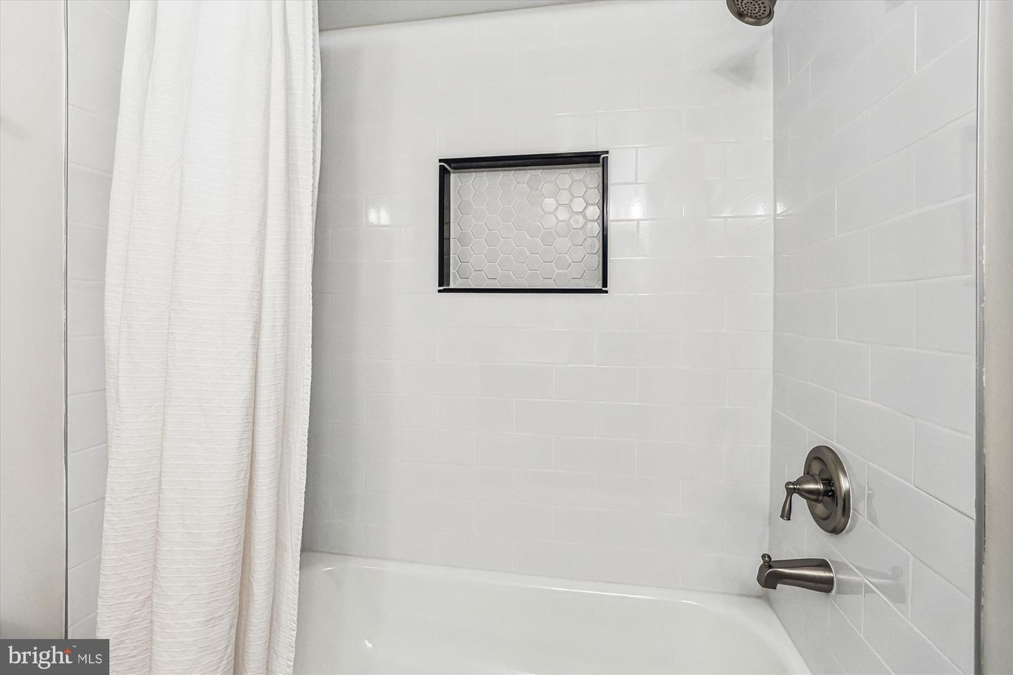 1001 N VERMONT ST #601, ARLINGTON, Virginia 22201, 2 Bedrooms Bedrooms, ,2 BathroomsBathrooms,Residential,For sale,1001 N VERMONT ST #601,VAAR2052376 MLS # VAAR2052376