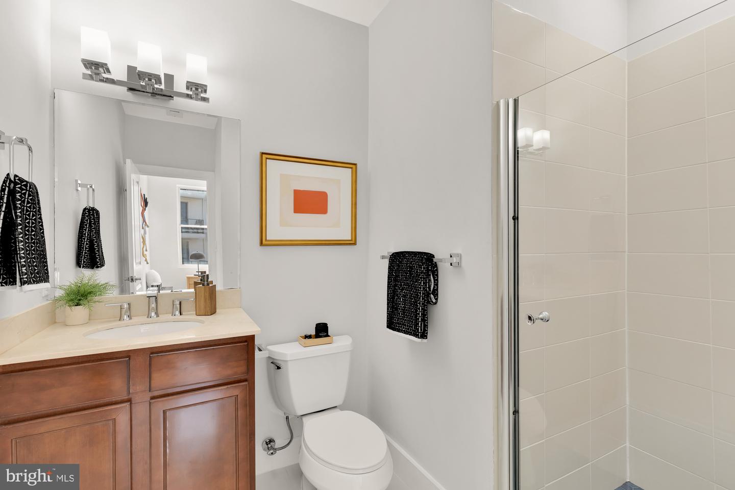 440 RHODE ISLAND AVE NW #204, WASHINGTON, District Of Columbia 20001, 2 Bedrooms Bedrooms, 5 Rooms Rooms,2 BathroomsBathrooms,Residential,For sale,440 RHODE ISLAND AVE NW #204,DCDC2184746 MLS # DCDC2184746