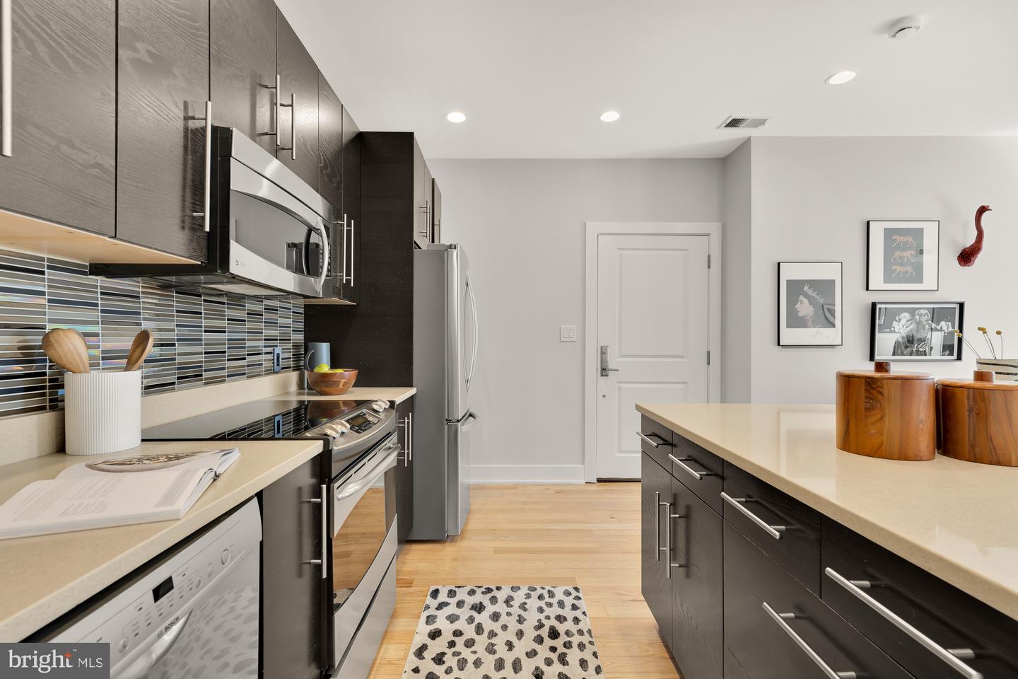 440 RHODE ISLAND AVE NW #204, WASHINGTON, District Of Columbia 20001, 2 Bedrooms Bedrooms, 5 Rooms Rooms,2 BathroomsBathrooms,Residential,For sale,440 RHODE ISLAND AVE NW #204,DCDC2184746 MLS # DCDC2184746