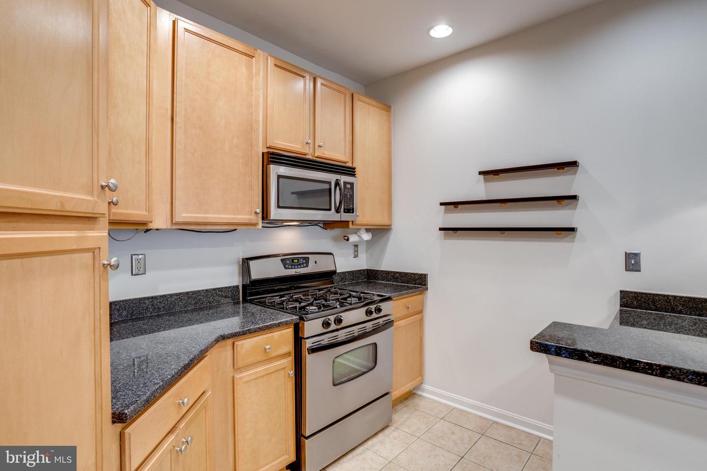 2655 PROSPERITY AVE #110, FAIRFAX, Virginia 22031, 1 Bedroom Bedrooms, ,1 BathroomBathrooms,Residential,For sale,2655 PROSPERITY AVE #110,VAFX2221852 MLS # VAFX2221852