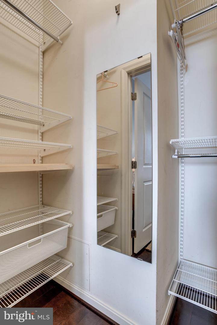 2655 PROSPERITY AVE #110, FAIRFAX, Virginia 22031, 1 Bedroom Bedrooms, ,1 BathroomBathrooms,Residential,For sale,2655 PROSPERITY AVE #110,VAFX2221852 MLS # VAFX2221852