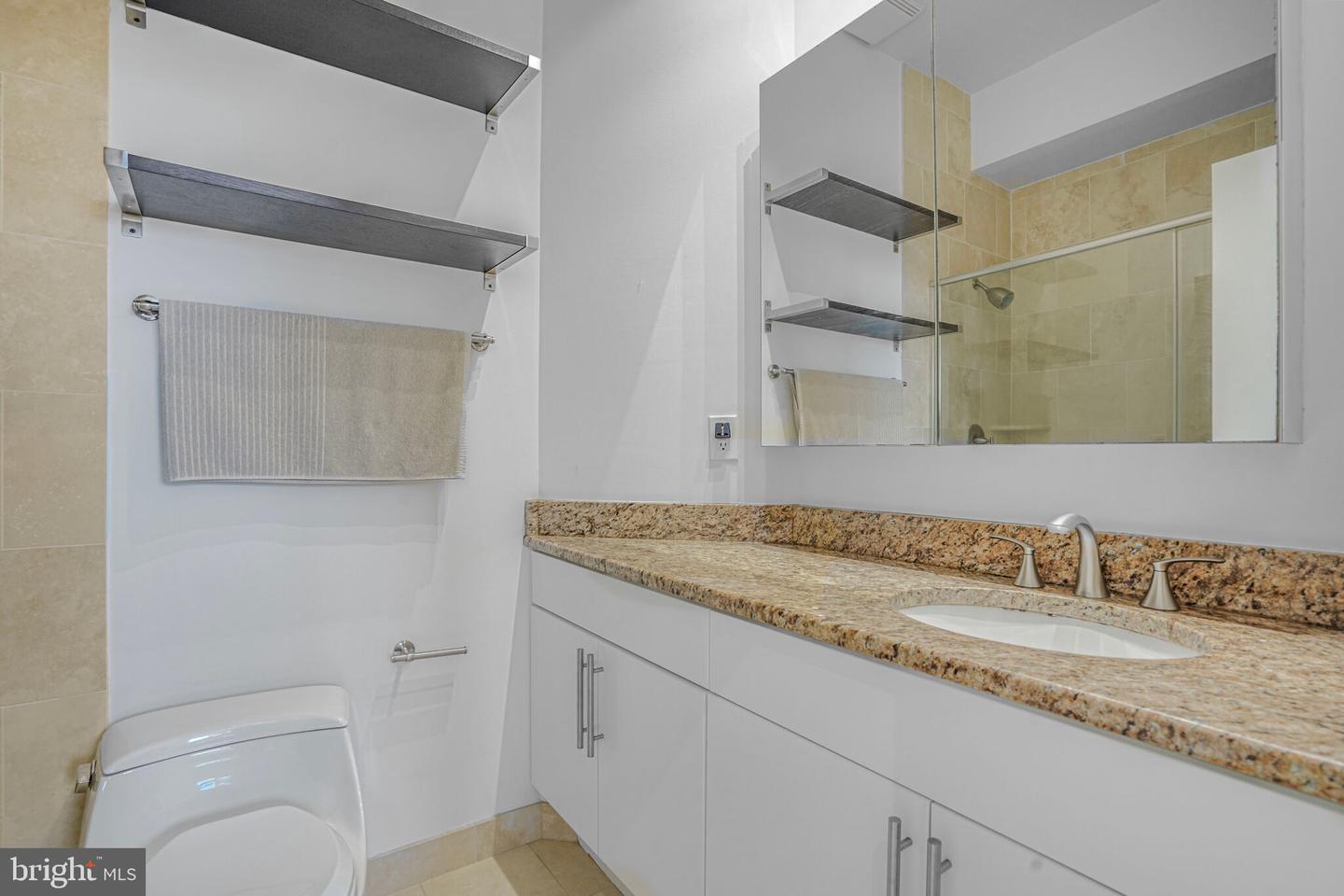 449 R ST NW #301, WASHINGTON, District Of Columbia 20001, 2 Bedrooms Bedrooms, 4 Rooms Rooms,2 BathroomsBathrooms,Residential,For sale,449 R ST NW #301,DCDC2185718 MLS # DCDC2185718