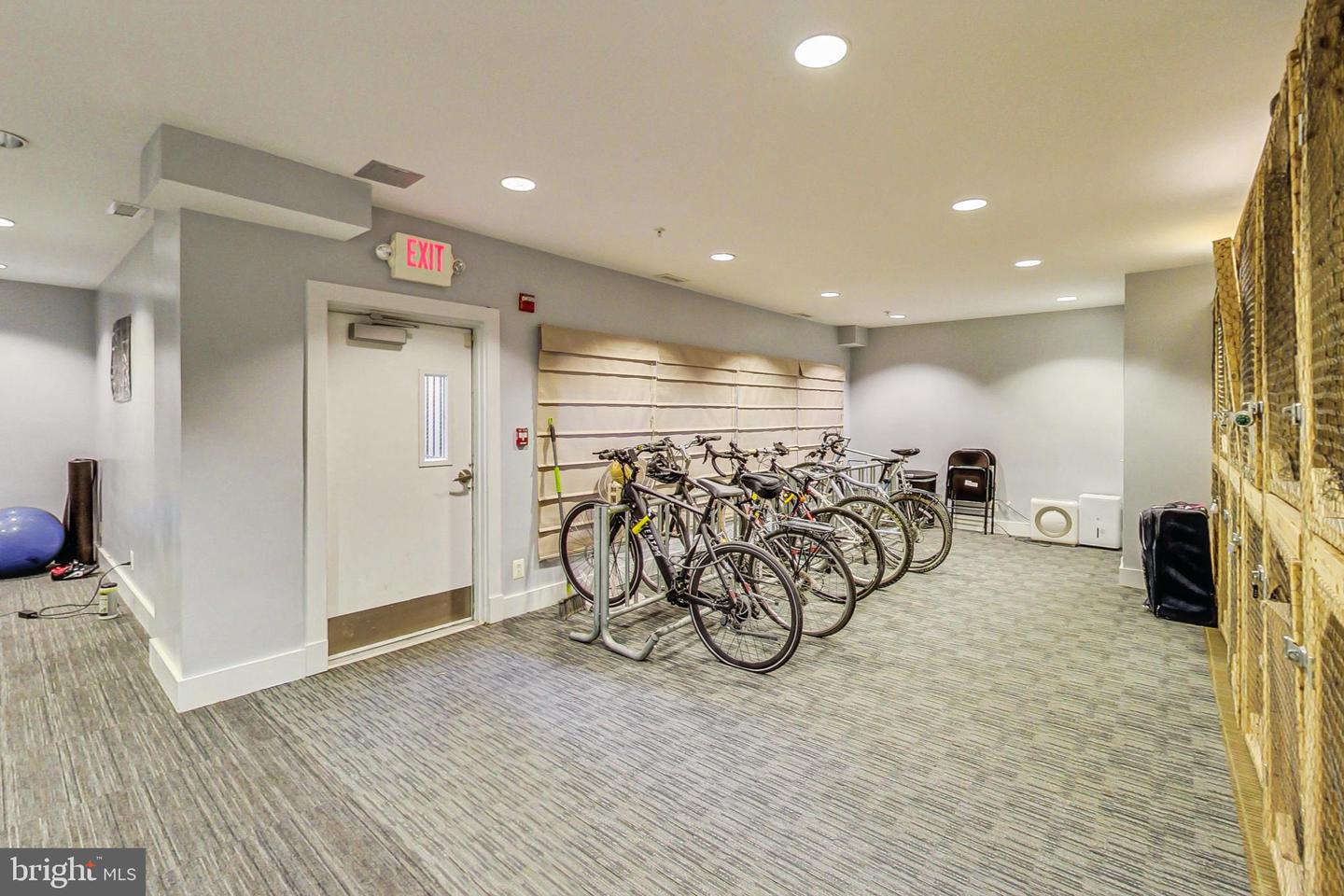 449 R ST NW #301, WASHINGTON, District Of Columbia 20001, 2 Bedrooms Bedrooms, 4 Rooms Rooms,2 BathroomsBathrooms,Residential,For sale,449 R ST NW #301,DCDC2185718 MLS # DCDC2185718