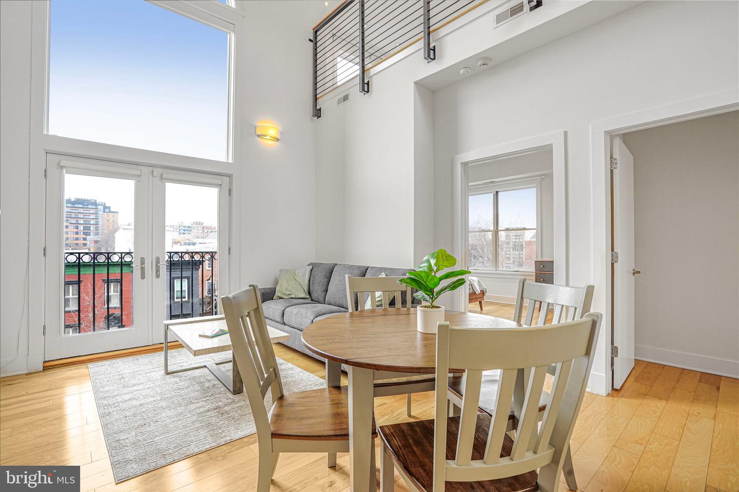 449 R ST NW #301, WASHINGTON, District Of Columbia 20001, 2 Bedrooms Bedrooms, 4 Rooms Rooms,2 BathroomsBathrooms,Residential,For sale,449 R ST NW #301,DCDC2185718 MLS # DCDC2185718